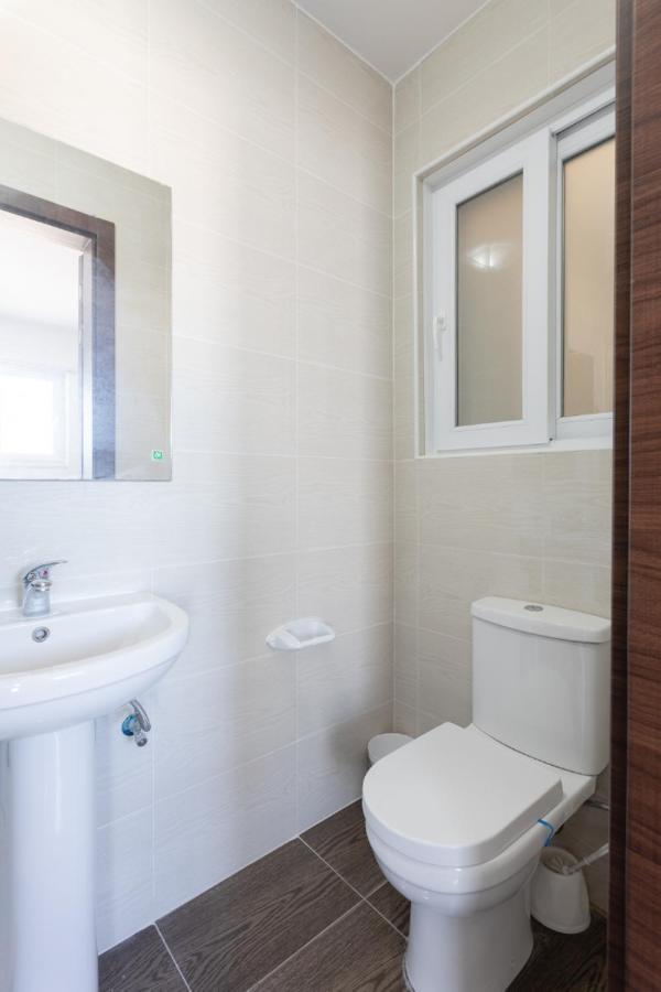 F5 Room 1, Private Double Room With Private Bathroom And Balcony In Shared Flat Msida Buitenkant foto