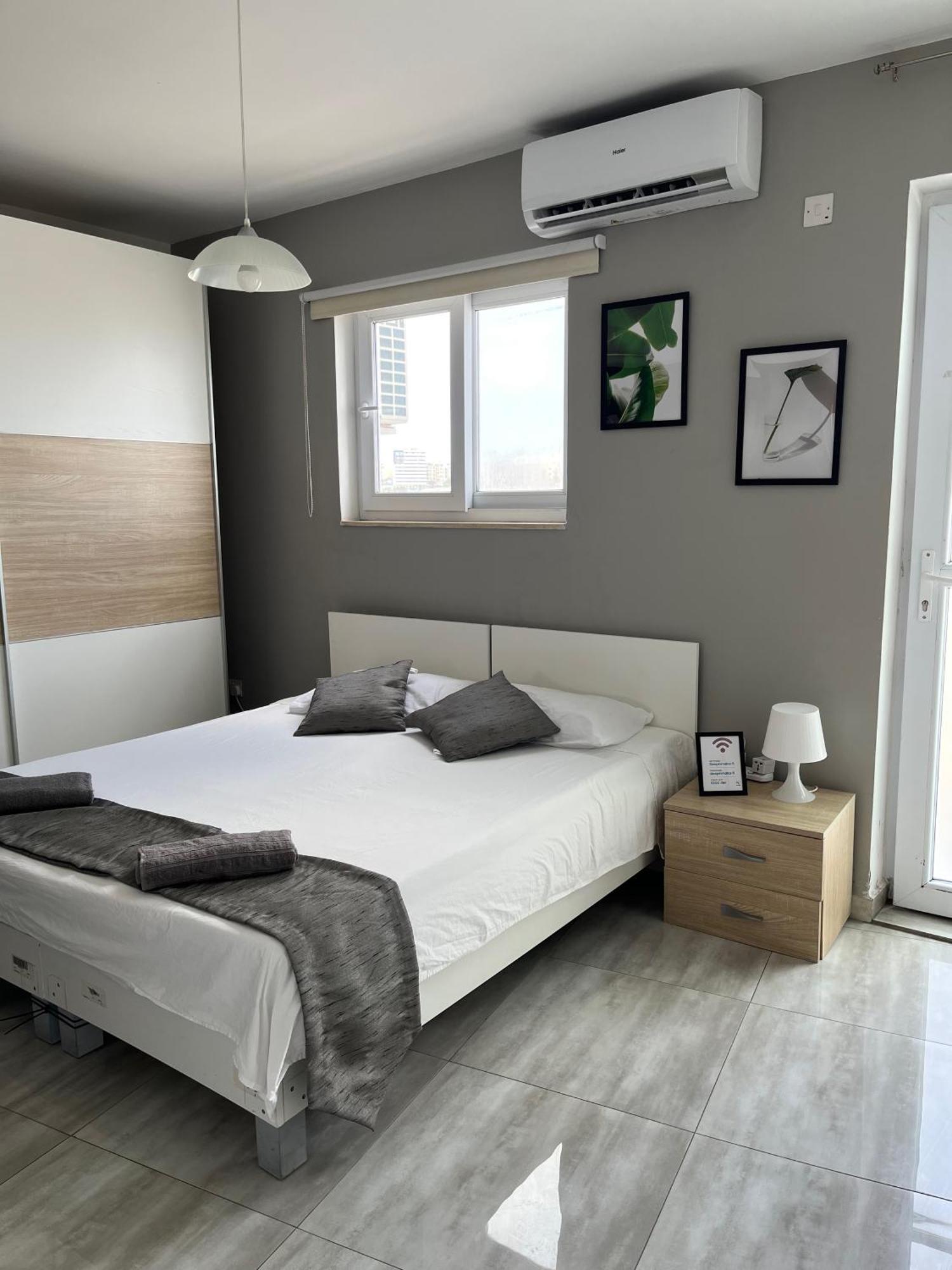 F5 Room 1, Private Double Room With Private Bathroom And Balcony In Shared Flat Msida Buitenkant foto